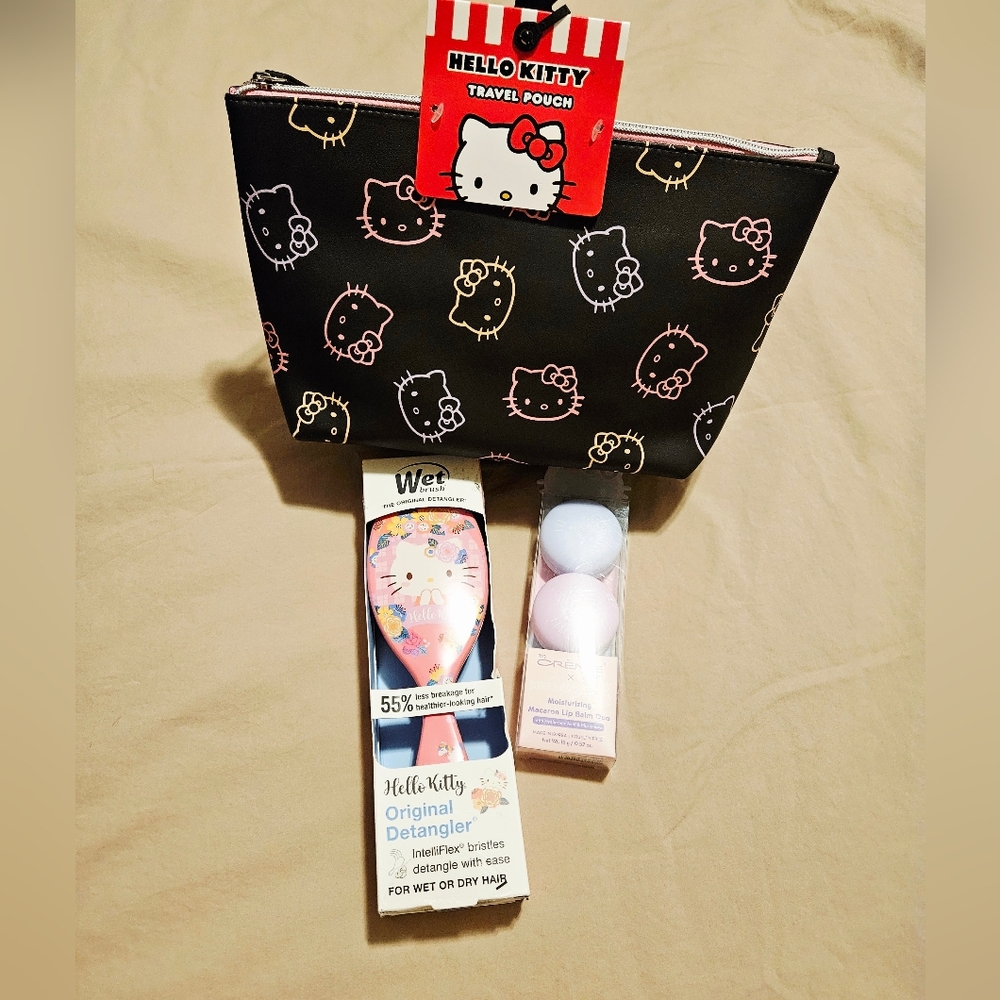Hello Kitty Essentials Bundle - Picture 8 of 16